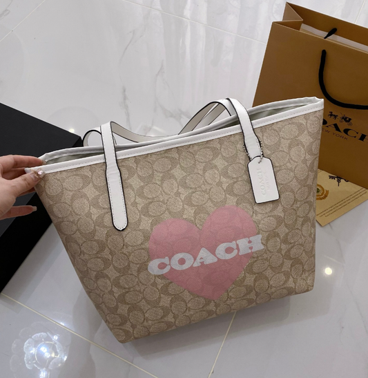 Love coach tote