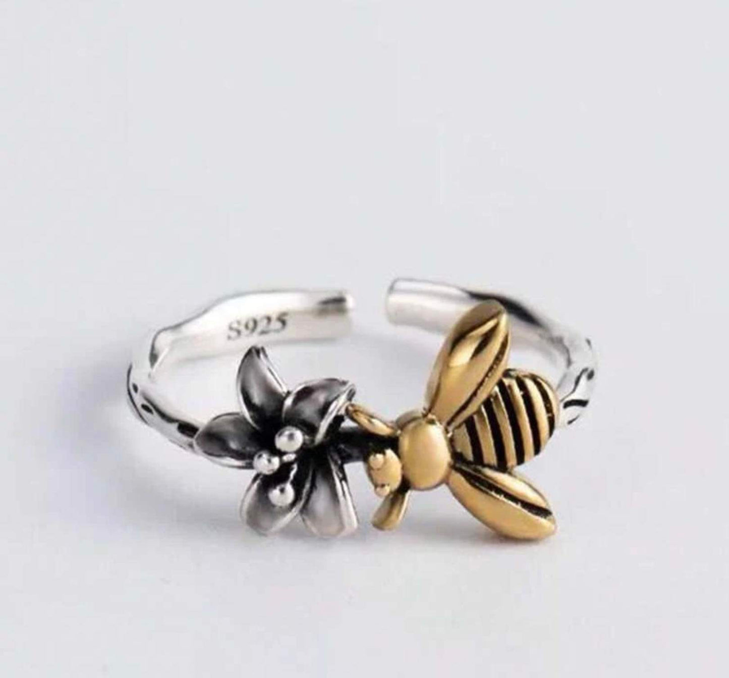 Bumblebee ring