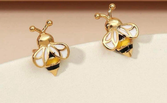 Bee studs