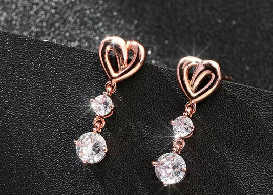 Rose gold heart earring