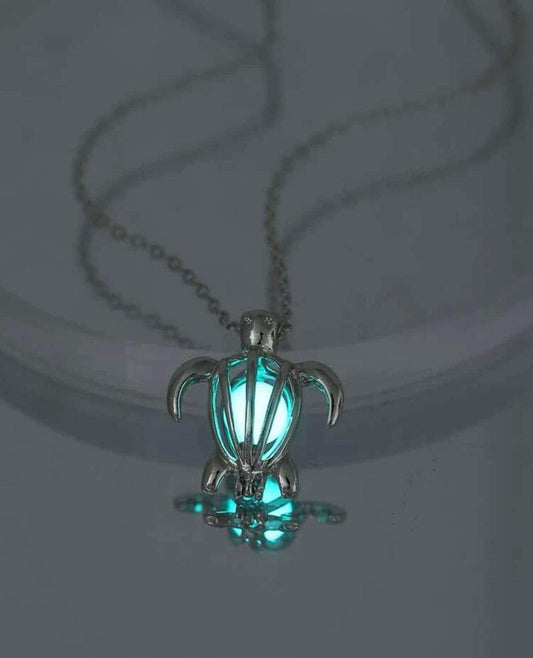 Luminous turtle necklace