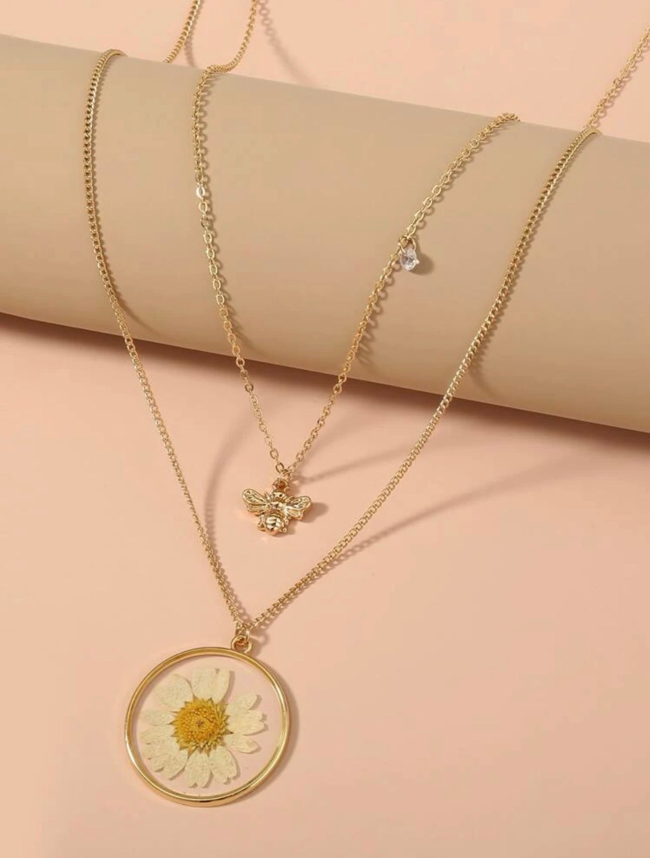 Daisy butterfly necklace